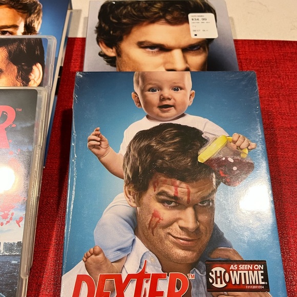DEXTER SERIES SEASON TWO, THREE & FOUR 📀 DVDS - Picture 7 of 16